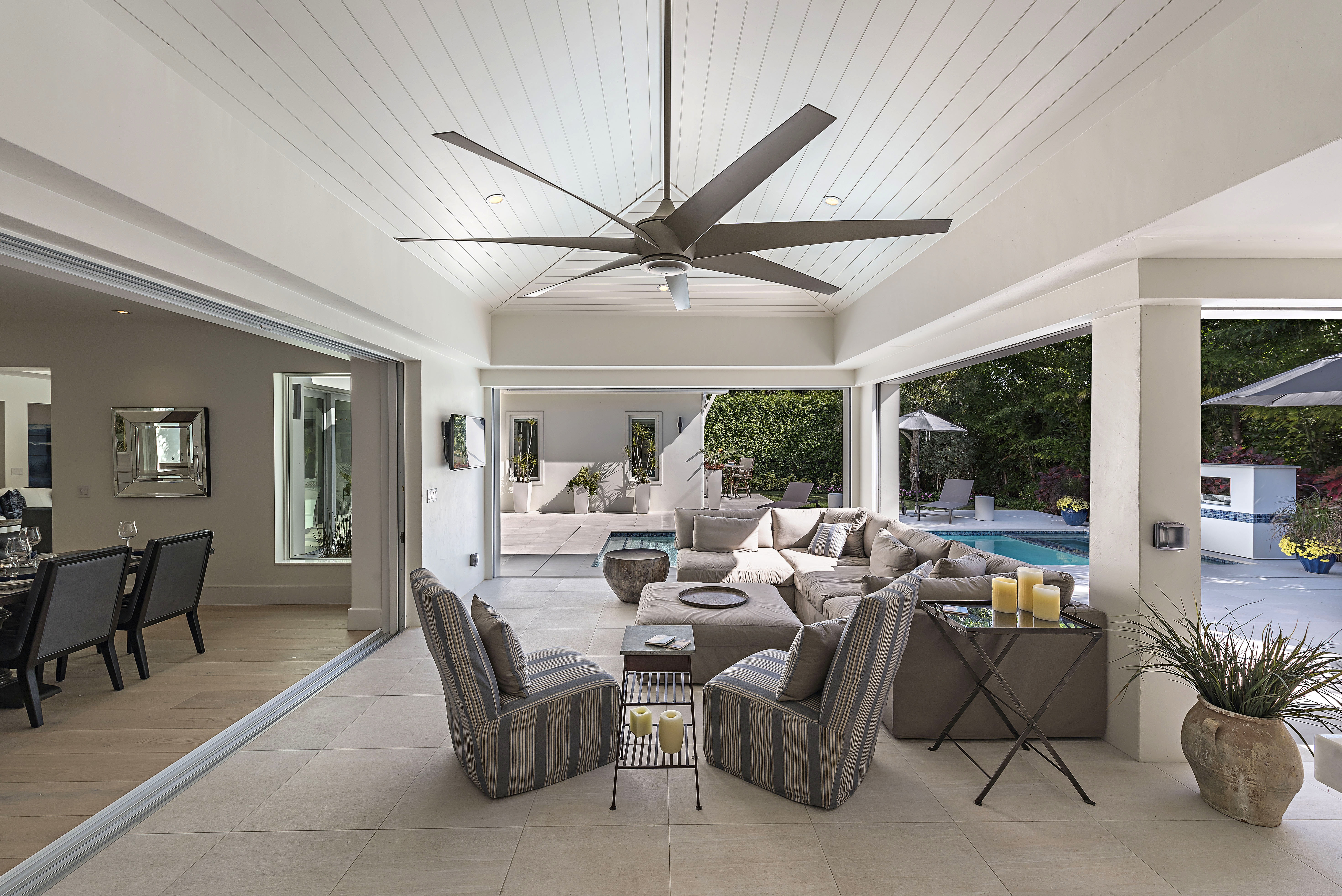 546-s-golf-drive-naples-fl-print-020-23-patio-4200x2805-300dpi