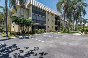 788 park shore dr g21 naples large 001 1 building ext 1498x1000 72dpi