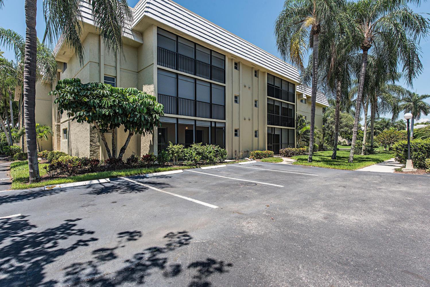 788 Park Shore Dr G21 Naples-large-001-1-Building ext-1498x1000-72dpi